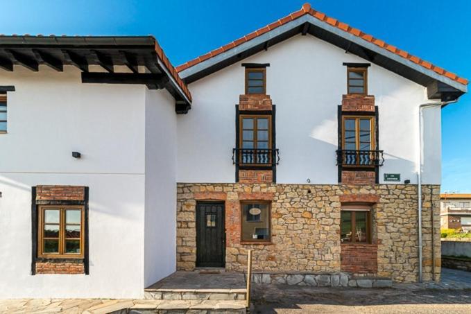 Llulla.Es Villa Cortiguera Luaran gambar